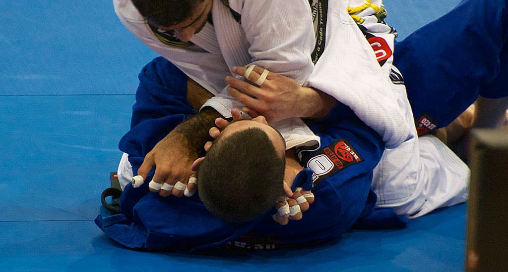 cross-collar-choke_2.png