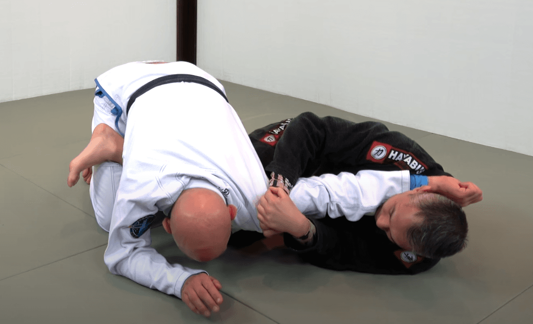 cutting-armbar_3.png