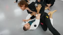 knee-cut-pass_3.jpg