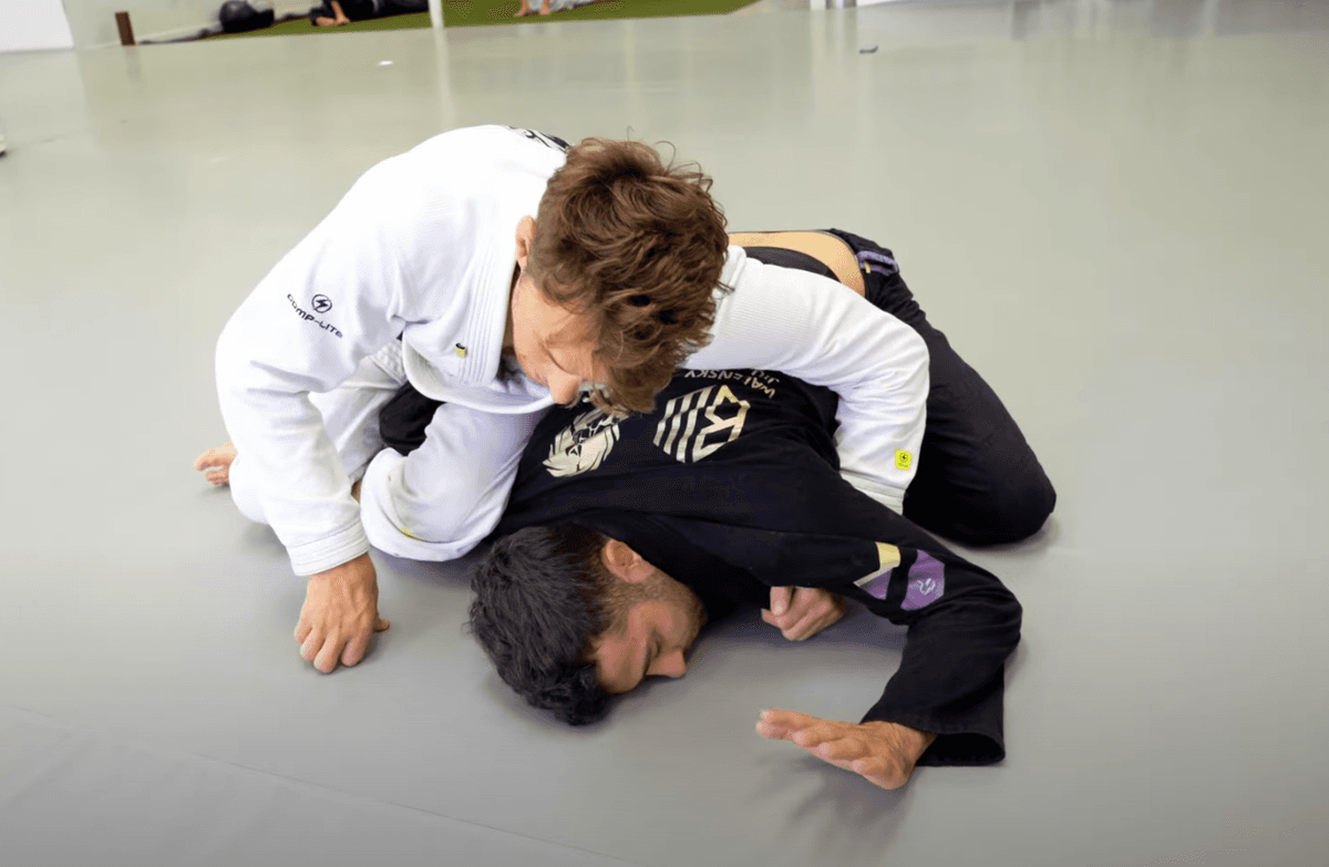 omoplata_4.PNG