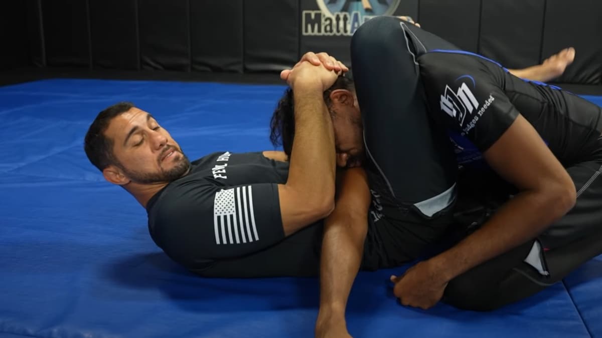 triangle-choke_3.jpg