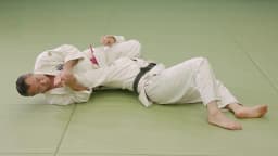 ude-hishigi-sankaku-gatame_1.png