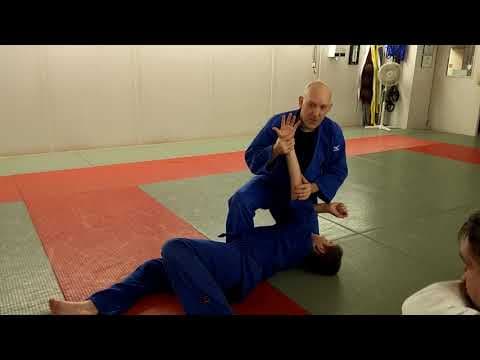 Ude-Hishigi-Ude-Gatame: Step By Step
