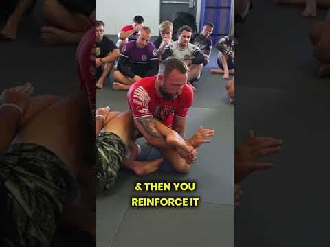 Cross over Toe Hold 🤯 #bteamjiujitsu